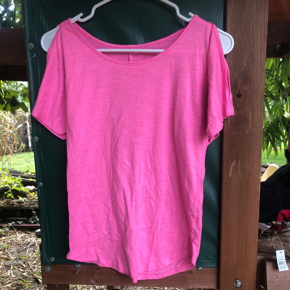 Tee shirt